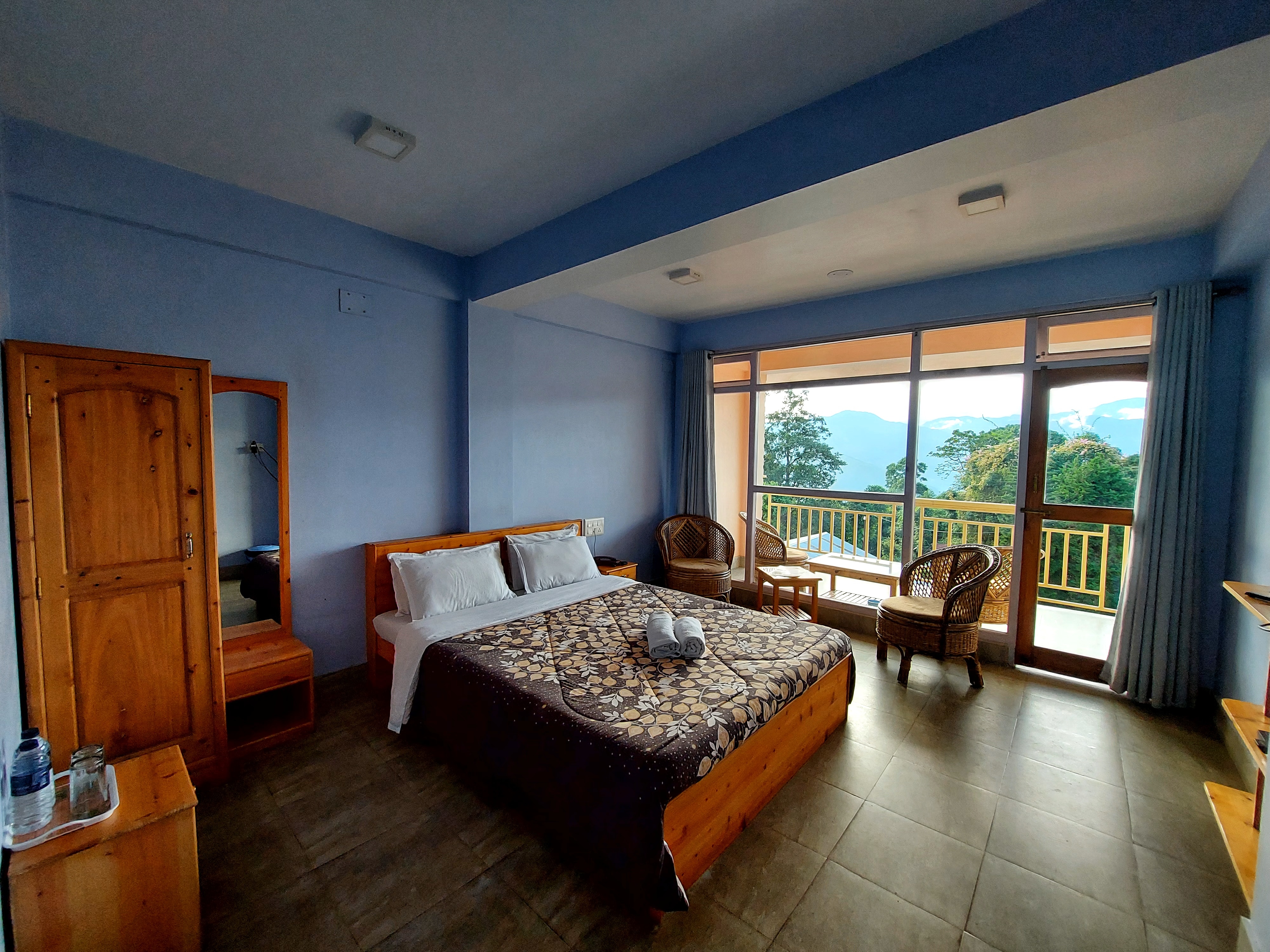 Shikher Guest House - Tap to explore photos