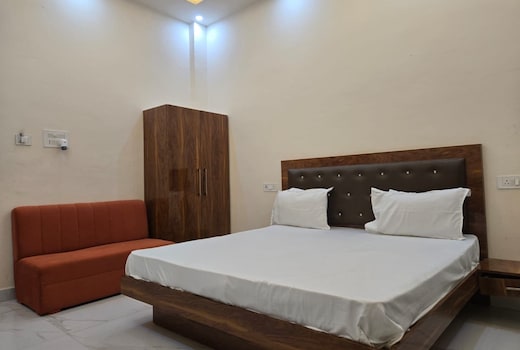 Hotel O Kailsaha Palace