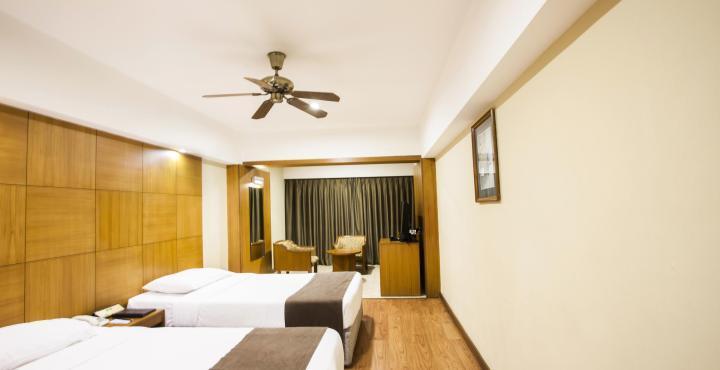 Hotel Aurora Towers 4