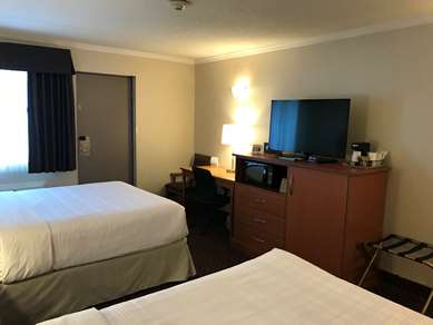 Best Western Thunder Bay Crossroads - Tap to explore photos