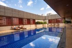 The Mercer Sukhumvit 4 – Formerly S.M. Grande Residence, Bangkok