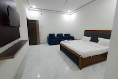 HOTEL O RR LIVING GRAND, Hyderabad