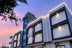 Hotel G Crown, Shirdi