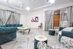 Charming 4BHK Retreat in Janakpuri, Delhi