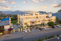 GRAND UNIARA - A HERITAGE HOTEL, Jaipur