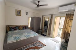 Vrindavan Premium AC Studio Homestay, Vrindavan
