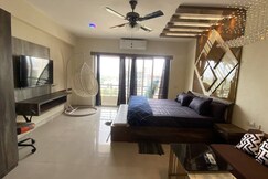 Modern Studio Apartment With Pool, Kolkata