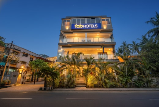 FabHotel The Sky