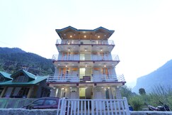 Orchard Art house, Manali
