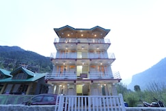 Orchard Art house, Manali