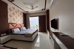 HomiStay - Luxury Room, Panchkula