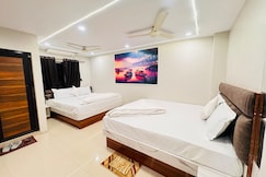 ZQ Guest house (New Market Dharmatala), Kolkata