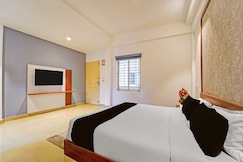 Townhouse Kozhencherry Formerly The Beige Hotel, Pathanamthitta