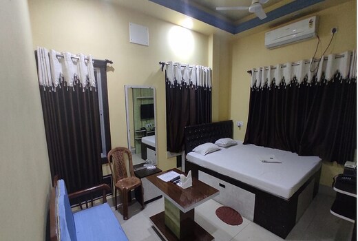 New Hotel Mayur