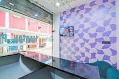 Hotel O Tanatan Premium, Bhopal