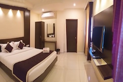 Hotel Nainarr, Radhapuram