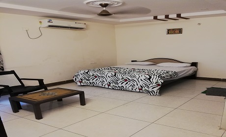 Quality Hotel Manor Vijaywada INR 700 OFF   5  0  0  0   Deal Hotel