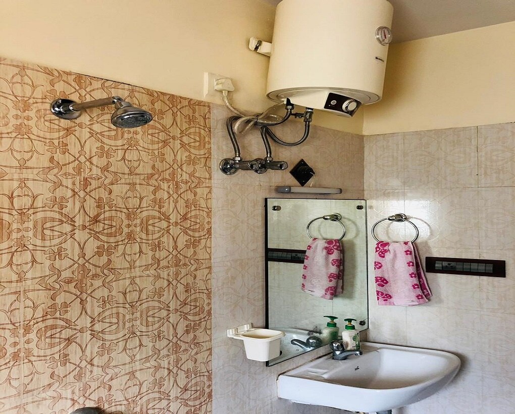 Modern amenities with bright, spacious, cozy rooms - Tap to explore photos