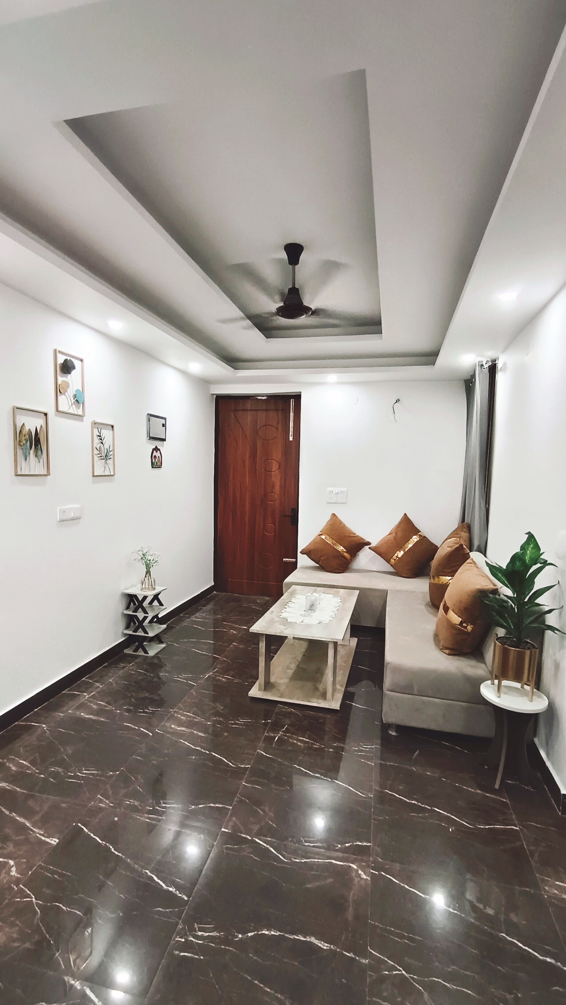 mountain retreat 1 bhk luxury - Tap to explore photos