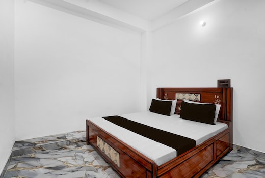 SPOT ON Hotel Golden Tree