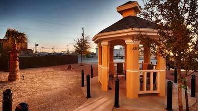 Best Western Plus Monahans Inn & Suites - Tap to explore photos
