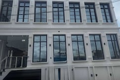 Hotel O The Oak Tree, Ayodhya