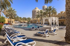 Al Hamra Village Hotel, الخصب