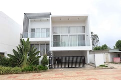 Celestial Sapphire Villa By StayJade|Pool|Veg Food, Dodaballapur