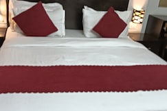 Vrindavan Suites at Omaxe Eternity, Chhata