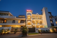 FabExpress IVY Inn Sector 35, Noida