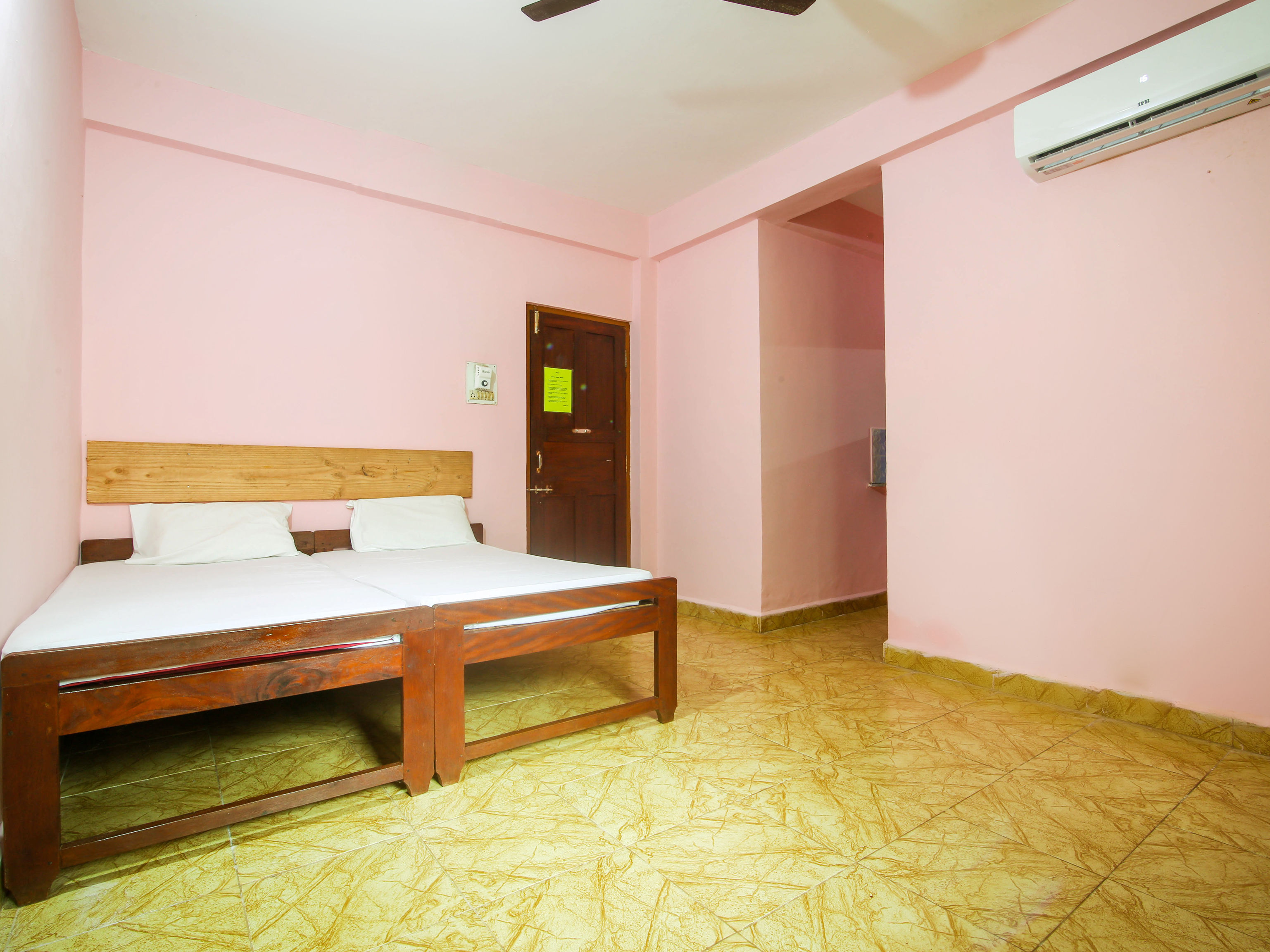 Hotel O Kajal Guest House Near Calangute Beach - Tap to explore photos