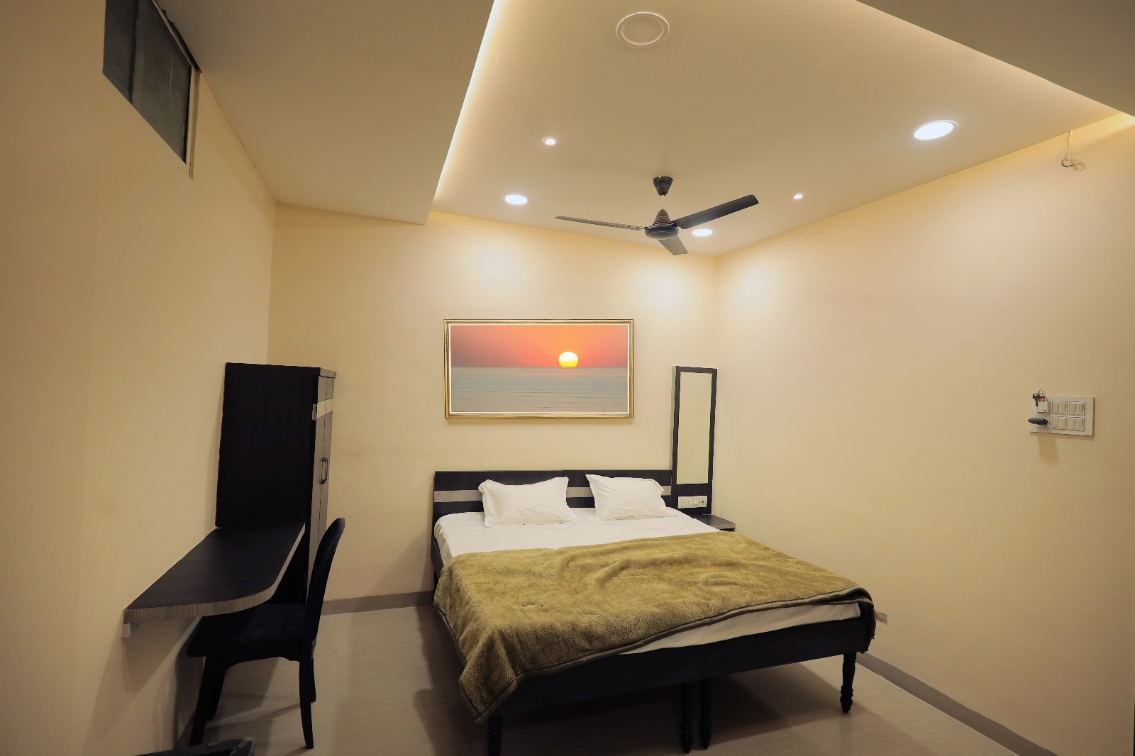 Jai Ambe Hotel - Tap to explore photos