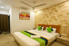The Grand Chetak Inn, Indore