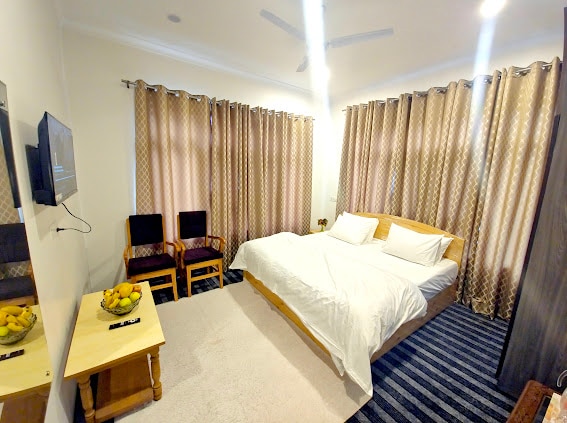 Cocoplum guesthouse - Tap to explore photos