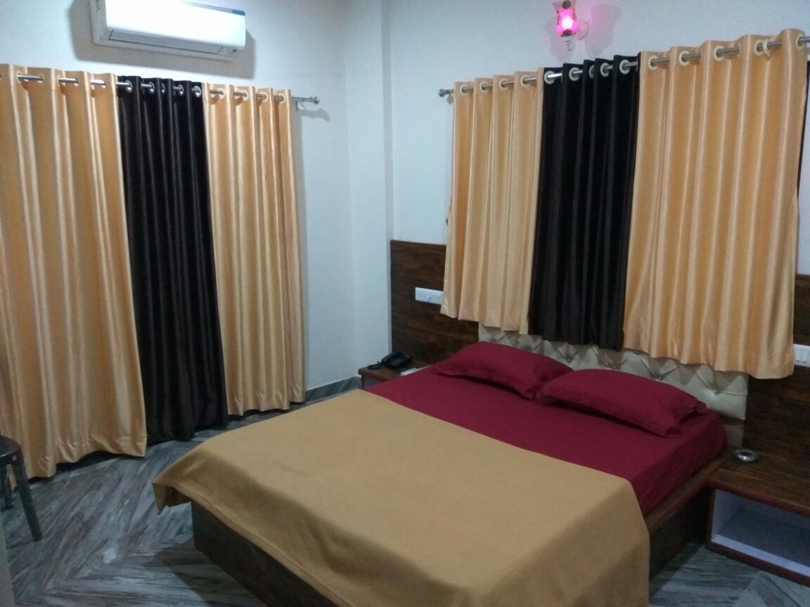 Hotel Sagar Ratna - Tap to explore photos