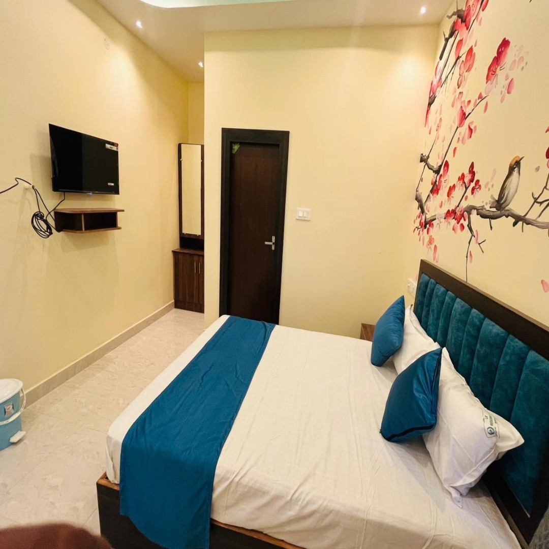 Lalitha Karunya Residency - Tap to explore photos