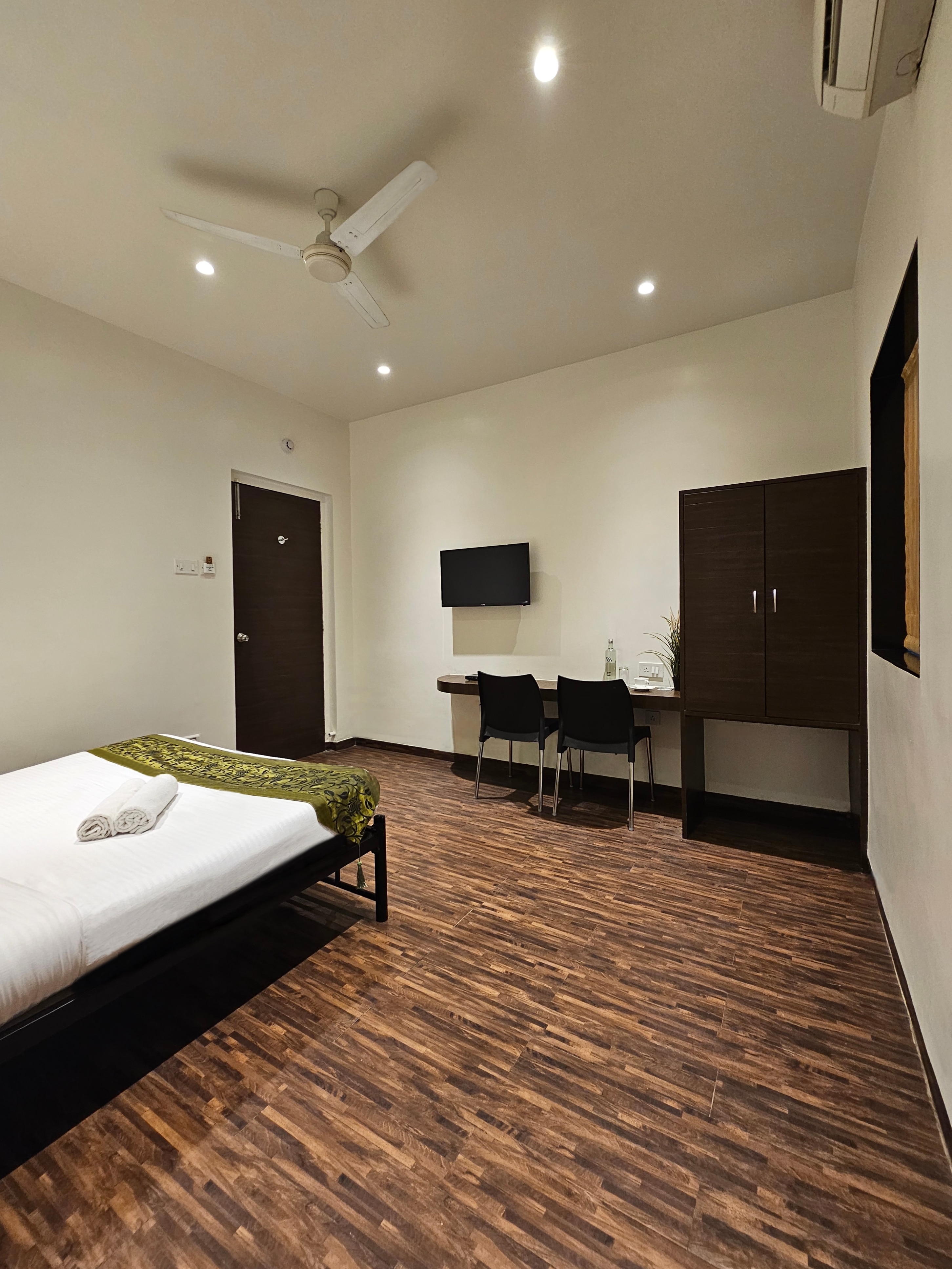 Hotel Kumkum 3