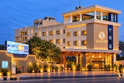 Sands Point, Pondicherry