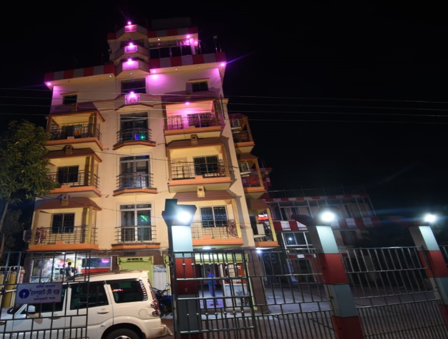 Hotel ARUSH - Tap to explore photos