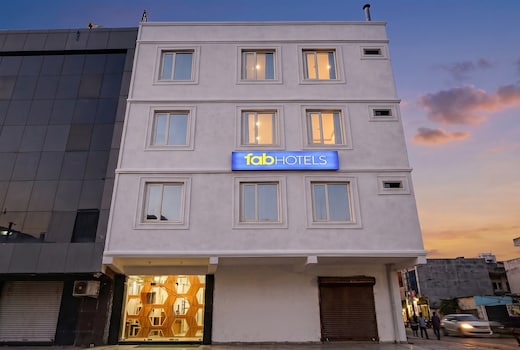 FabHotel SR Stay