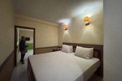 Hotel O Makassar near Pantai Losari formerly Hotel Tiara Sari, Makassar