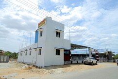 Zoe Lodge AC, Radhapuram