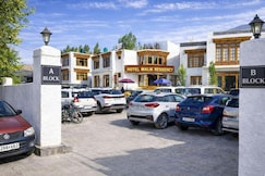 Hotel Malik Residency, Leh