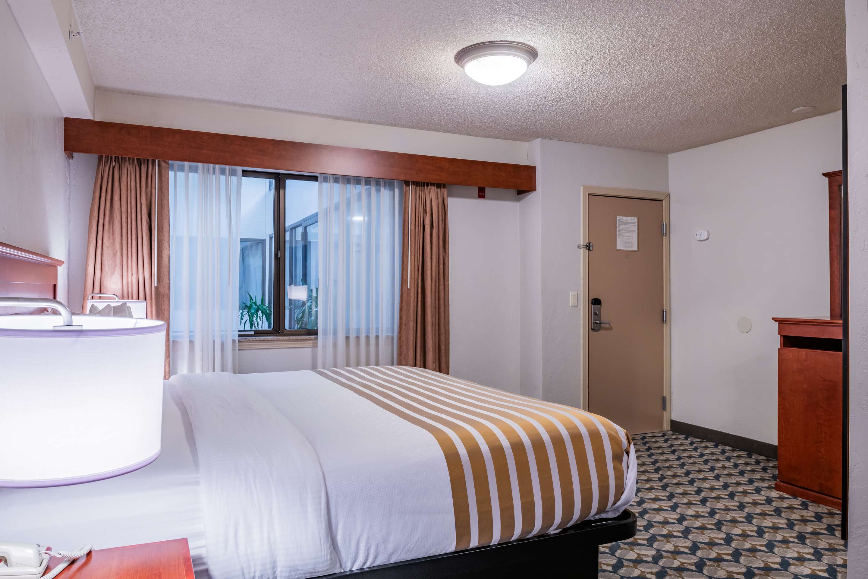 Best Western Vista Inn At The Airport - Tap to explore photos