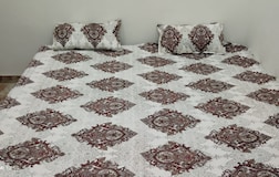 Double bedroom private washroom