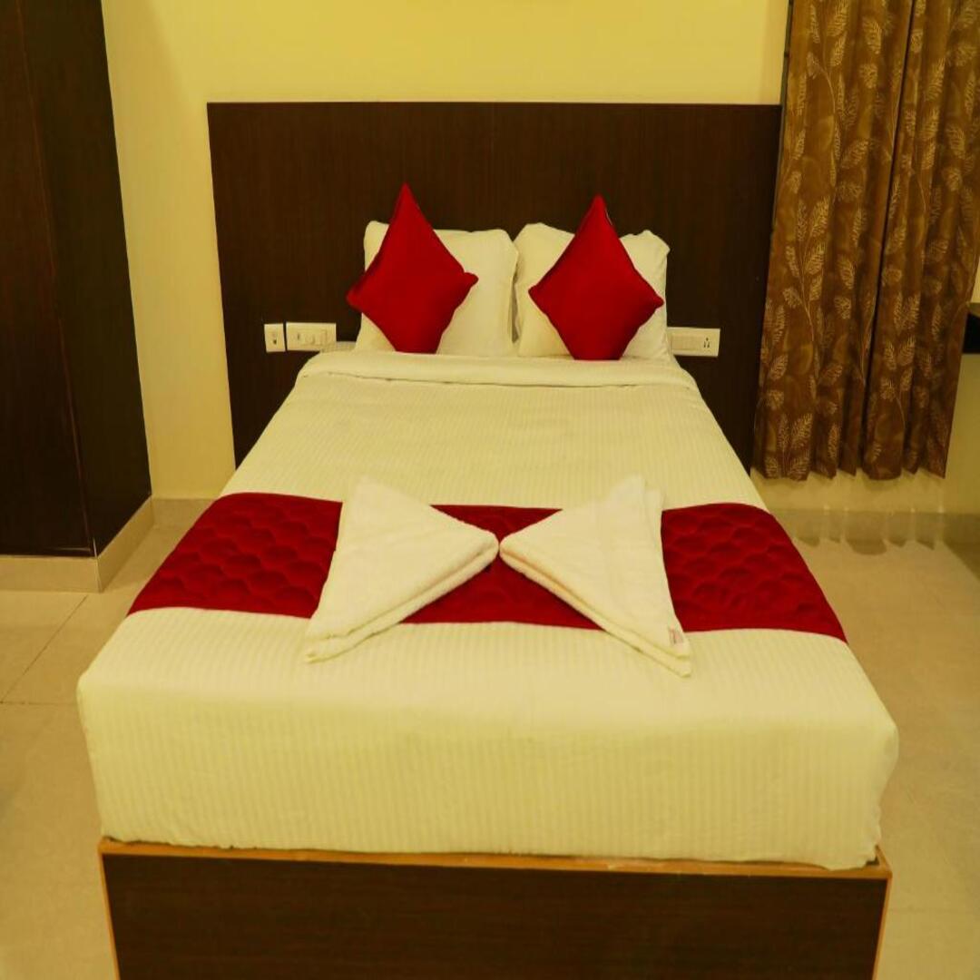 Golden Sands And Beach Resort - Tap to explore photos