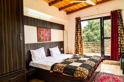 Valewood Cottage 3BR in Shyamkhet by Homeyhuts, Bhowali