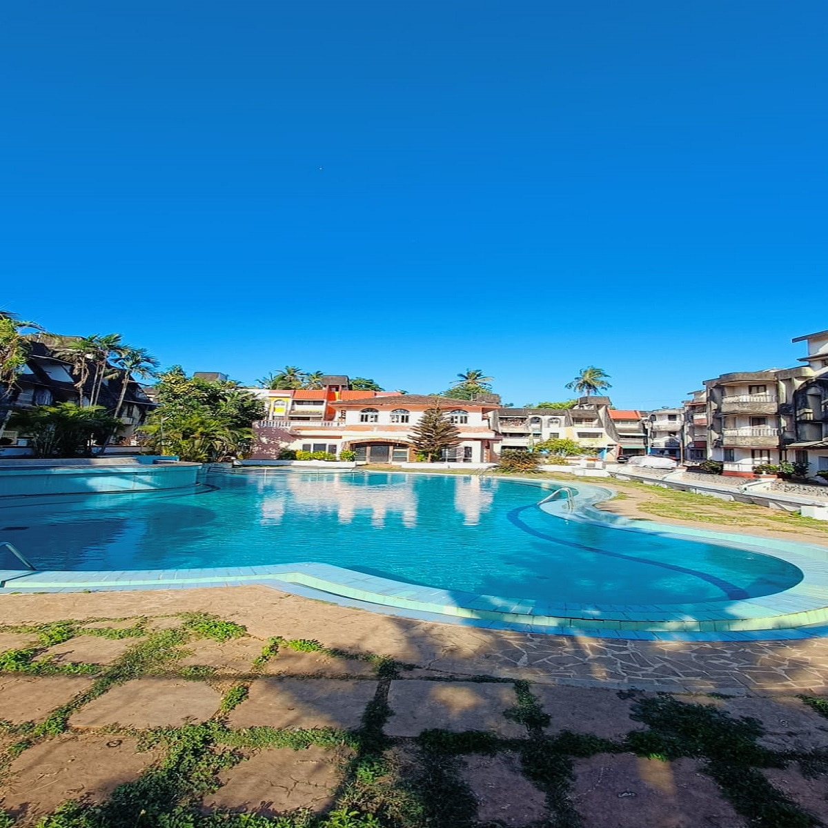 2BHK with swimming pool near Colva Beach - Tap to explore photos