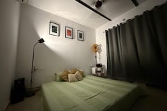 Aashateet  a minimalist Home, Varanasi