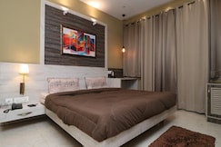 Hotel Platina Derabassi, Zirakpur
